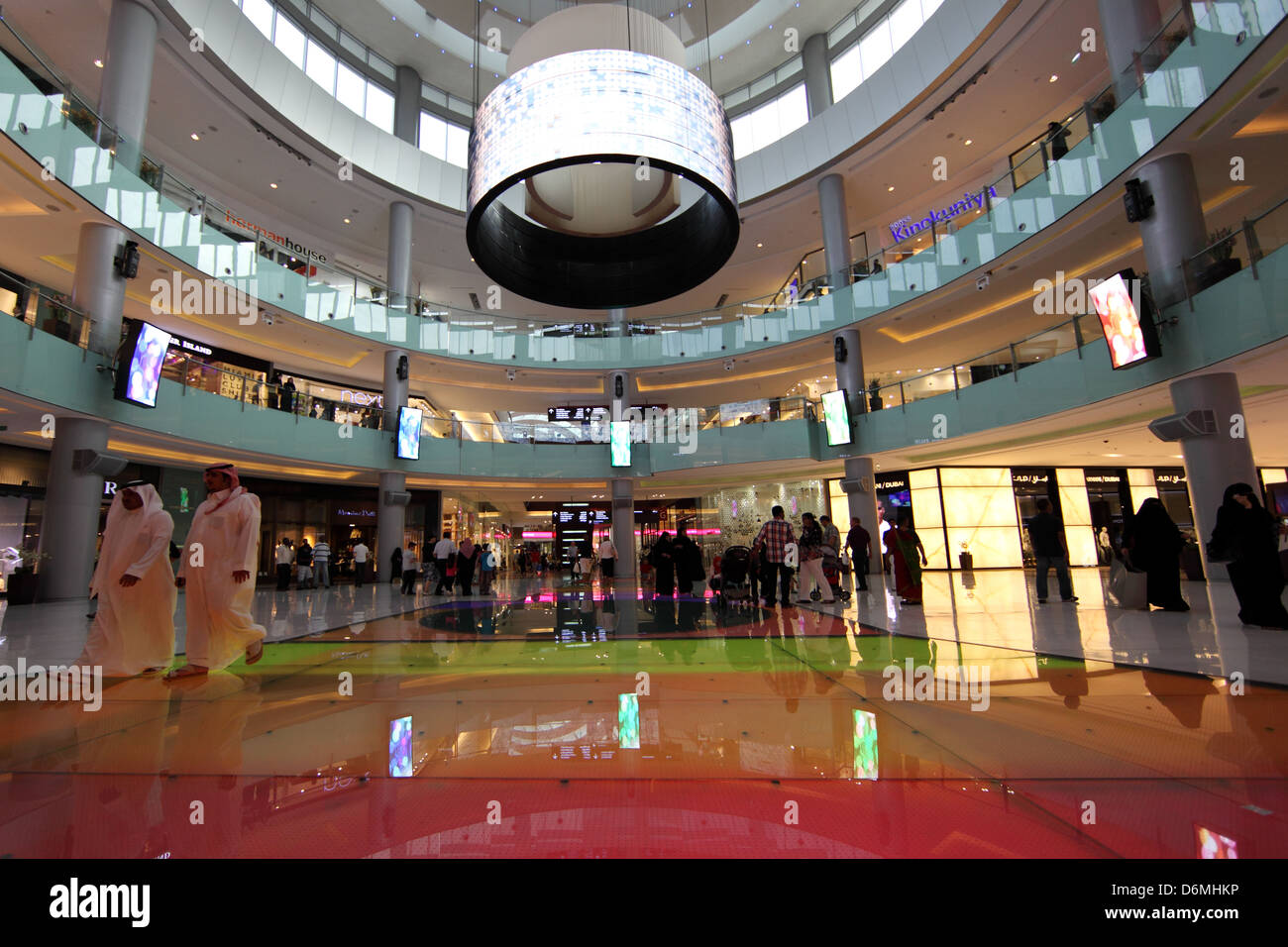 Dubai, Vereinigte Arabische Emirate, Dubai Mall des Innenraums Stockfoto