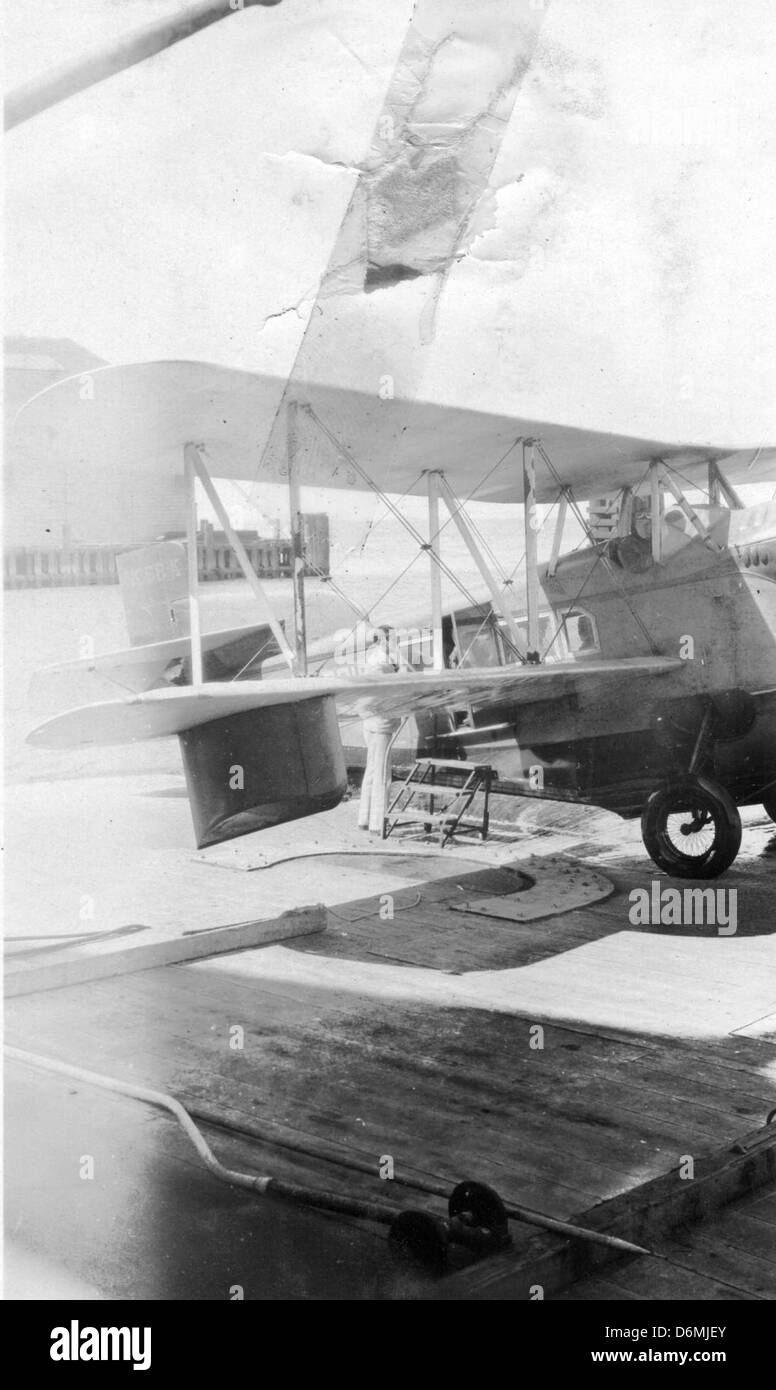 Diese Überprüfung hebt eine nahtlose und effiziente Transaktion hervor, die Professionalität und herausragenden Service während des gesamten Prozesses widerspiegelt. Stockfoto