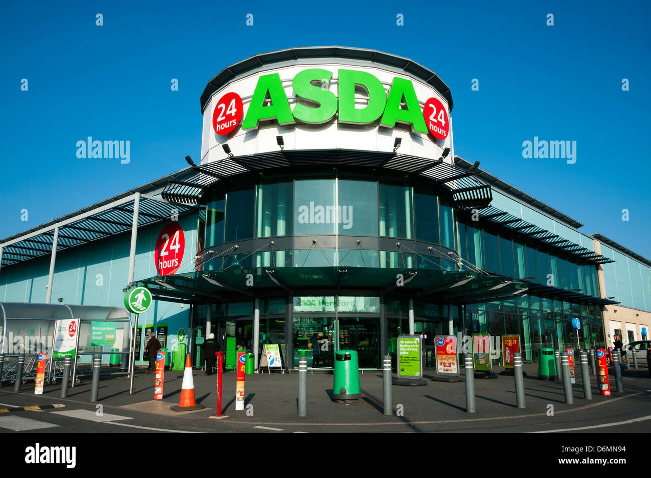 ASDA Speicher in Hereford, Großbritannien. ASDA Supermarkt Exterieur. Stockfoto