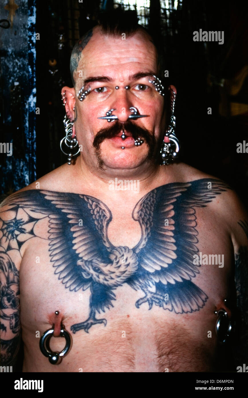 Tattoo Und Body Piercing Expo Fotos Und Bildmaterial In Hoher Auflösung Alamy