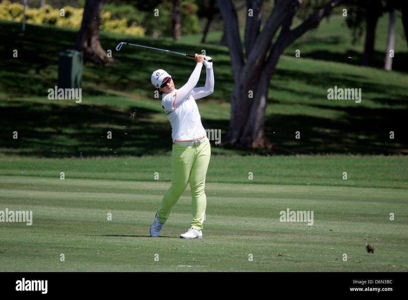 Kapolei, HI, Vereinigte Staaten. 20. April 2013. Se Ri Pak-Treffer aus der Fahrrinne bei der Endrunde der 2013 Lotte Meisterschaft von J-Golf im Ko Olina Golf Club präsentiert. Stockfoto