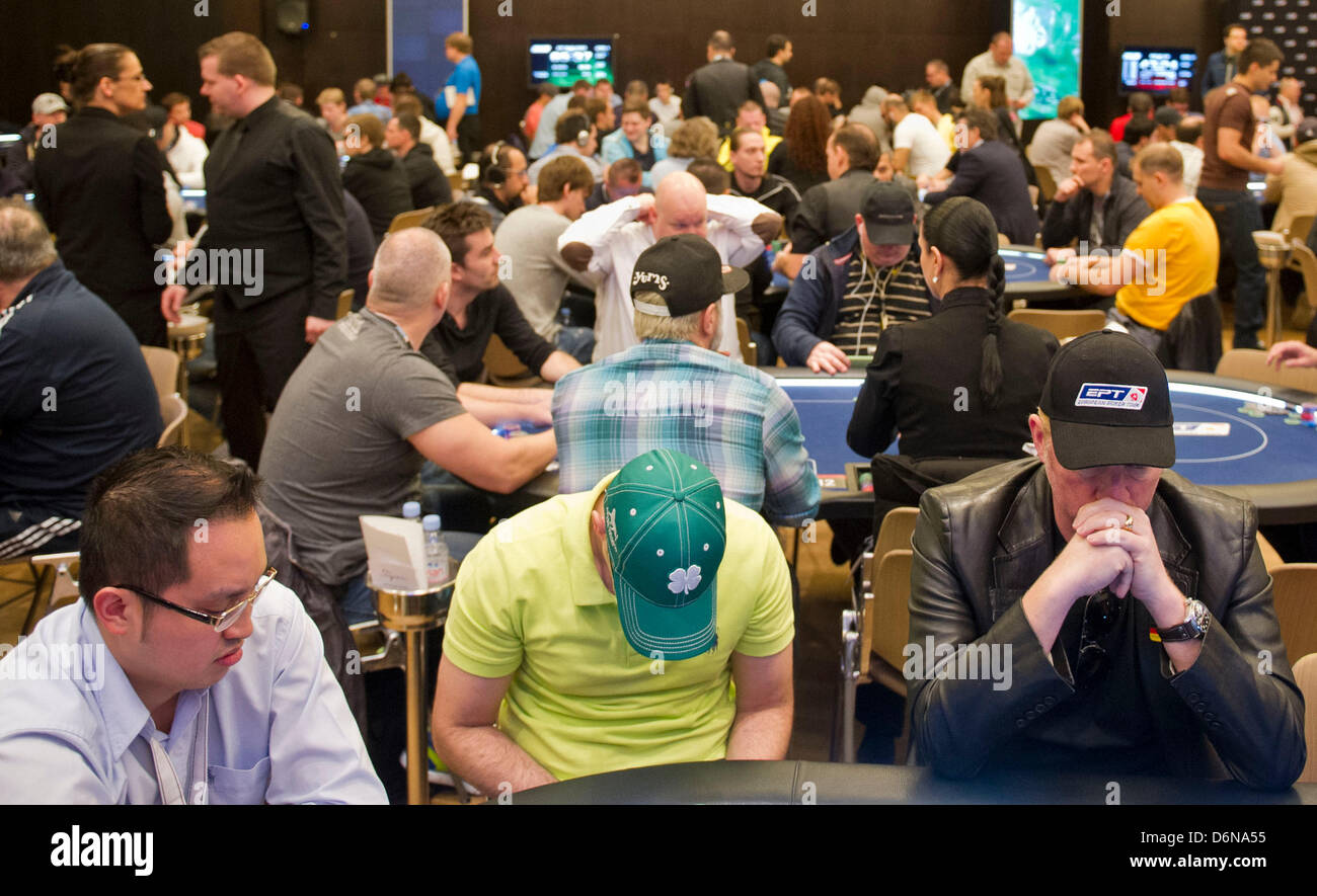 Ehemaliger Tennisspieler Boris Becker nimmt Teil an der European Poker Tour in Berlin, Deutschland, 21. April 2013. FOTO: OLE SPATA Stockfoto