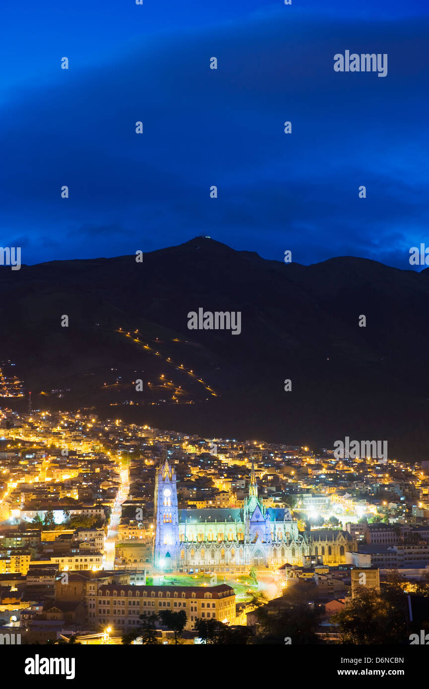 Gotische Basílica del Voto Nacional, Altstadt, UNESCO-Weltkulturerbe, Quito, Ecuador, Südamerika Stockfoto