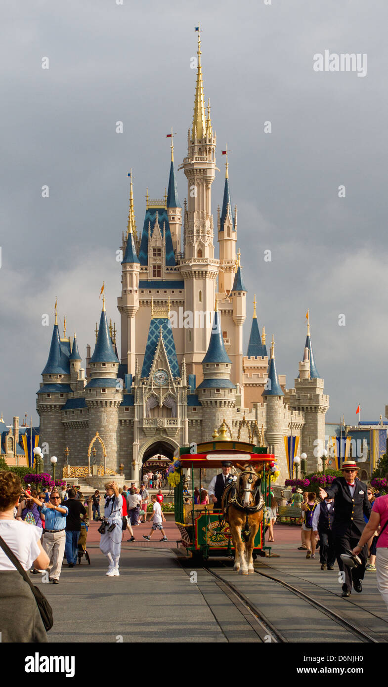 Cinderellas Schloss in Walt Disney World Resort in Orlando, Florida