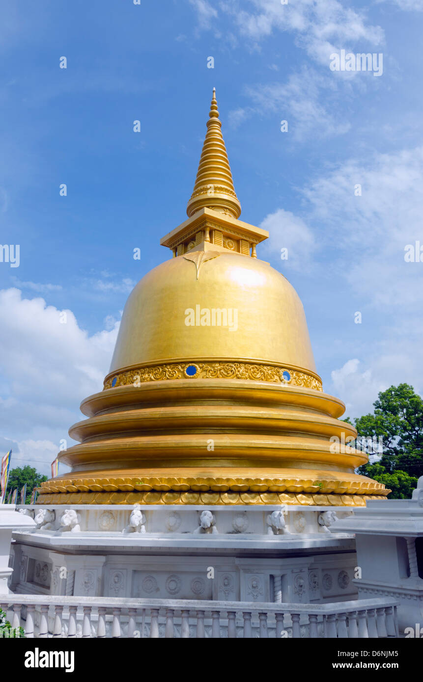 Pagode am goldenen Tempel (UNESCO-Weltkulturerbe), Dambulla, North Central Province, Sri Lanka Stockfoto