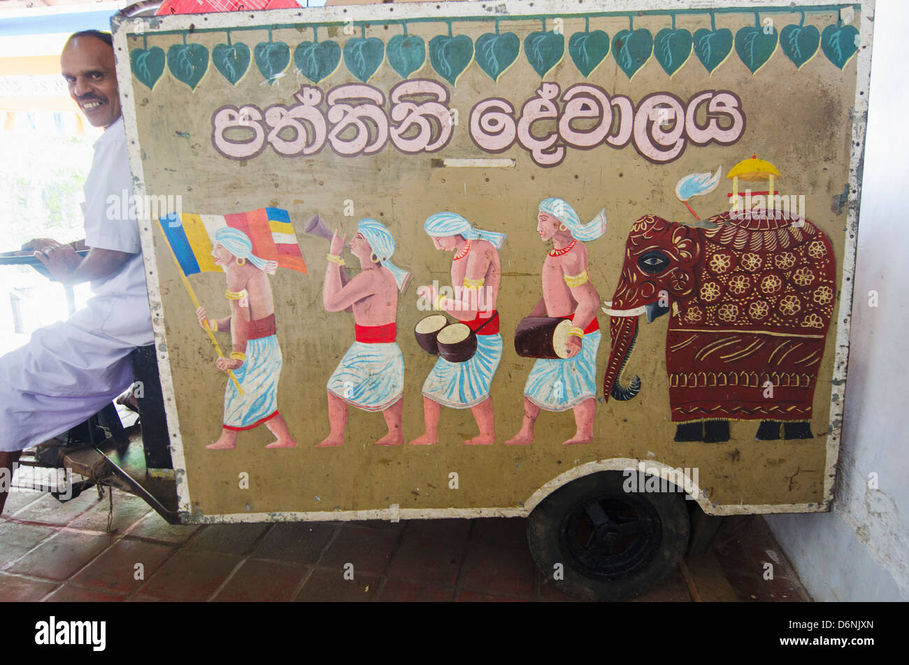 dekorierte Rikscha, UNESCO-Weltkulturerbe, Kandy, Sri Lanka Stockfoto