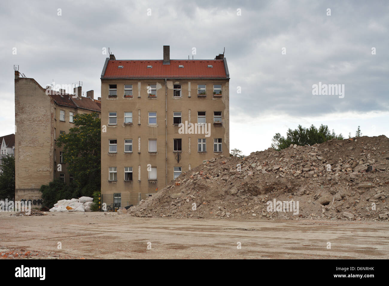Berlin, Deutschland, und Bauschutt auf dem Gelände der abgerissenen Fabrik Freudenberg Stockfoto