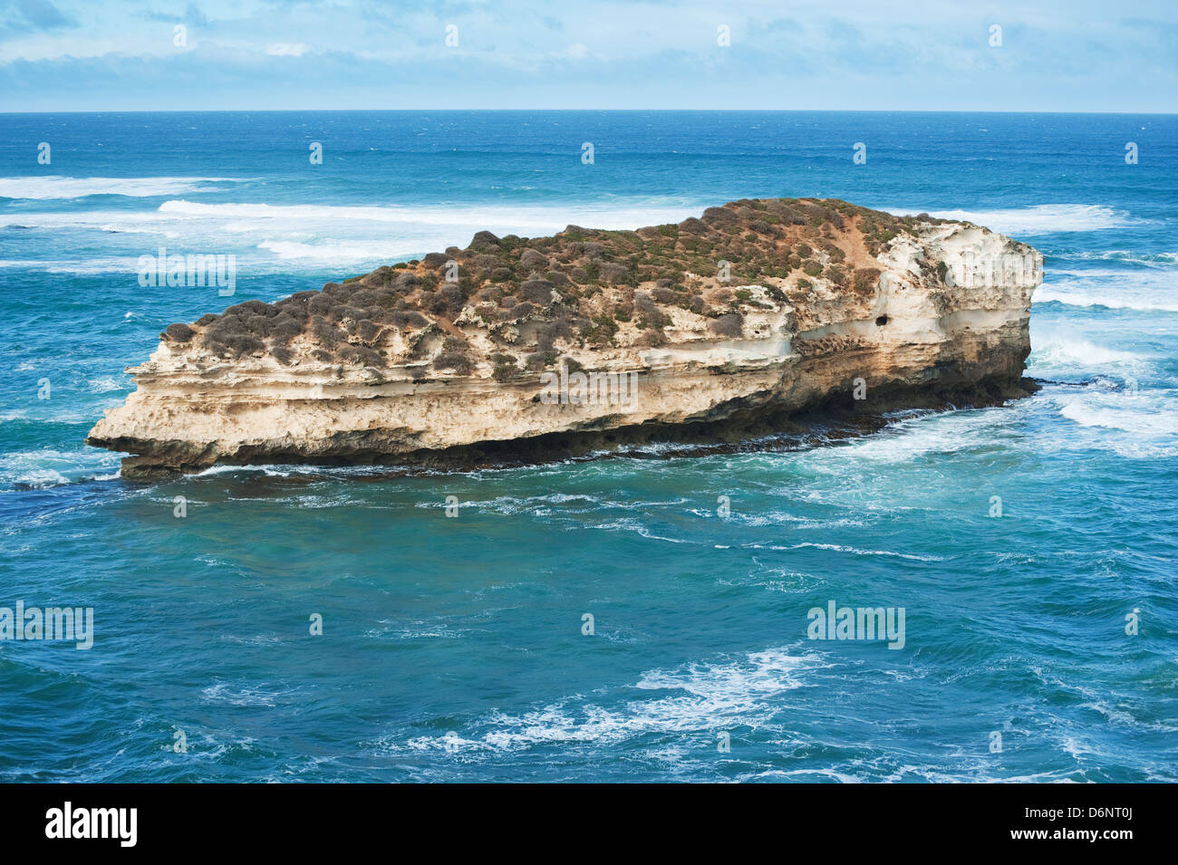 Einer der berühmten Felsen in der Bucht der Inseln Küstenpark, Great Ocean Road, Australien Stockfoto