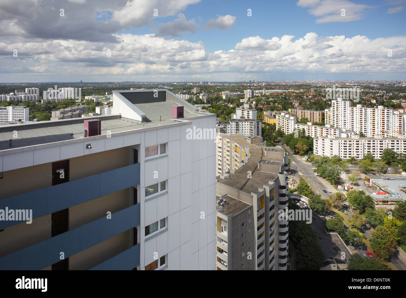 Berlin, Deutschland, Gropius Stadtübersicht über der höchsten Wohnturm IDEAL Stockfoto