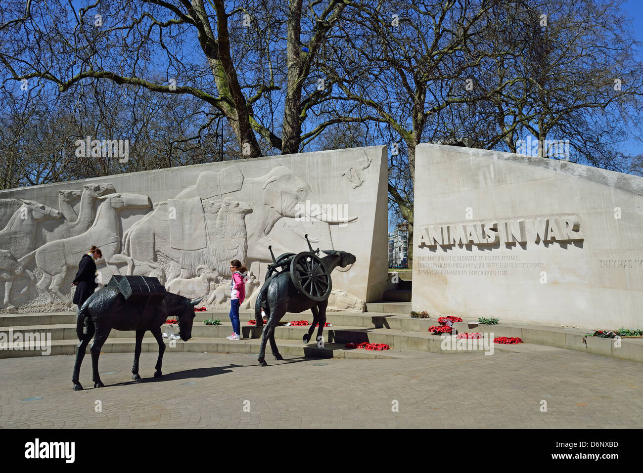 Tiere im War Memorial Park Lane, Mayfair, City of Westminster, London, England, Vereinigtes Königreich Stockfoto