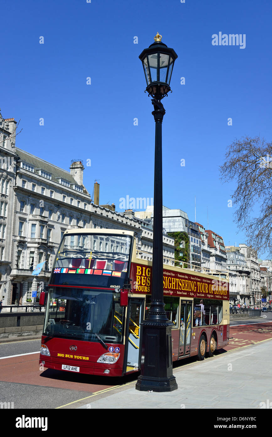 Big Bus London-Sightseeing-Bus, Piccadilly, West End, City of Westminster, London, Greater London, England, Vereinigtes Königreich Stockfoto