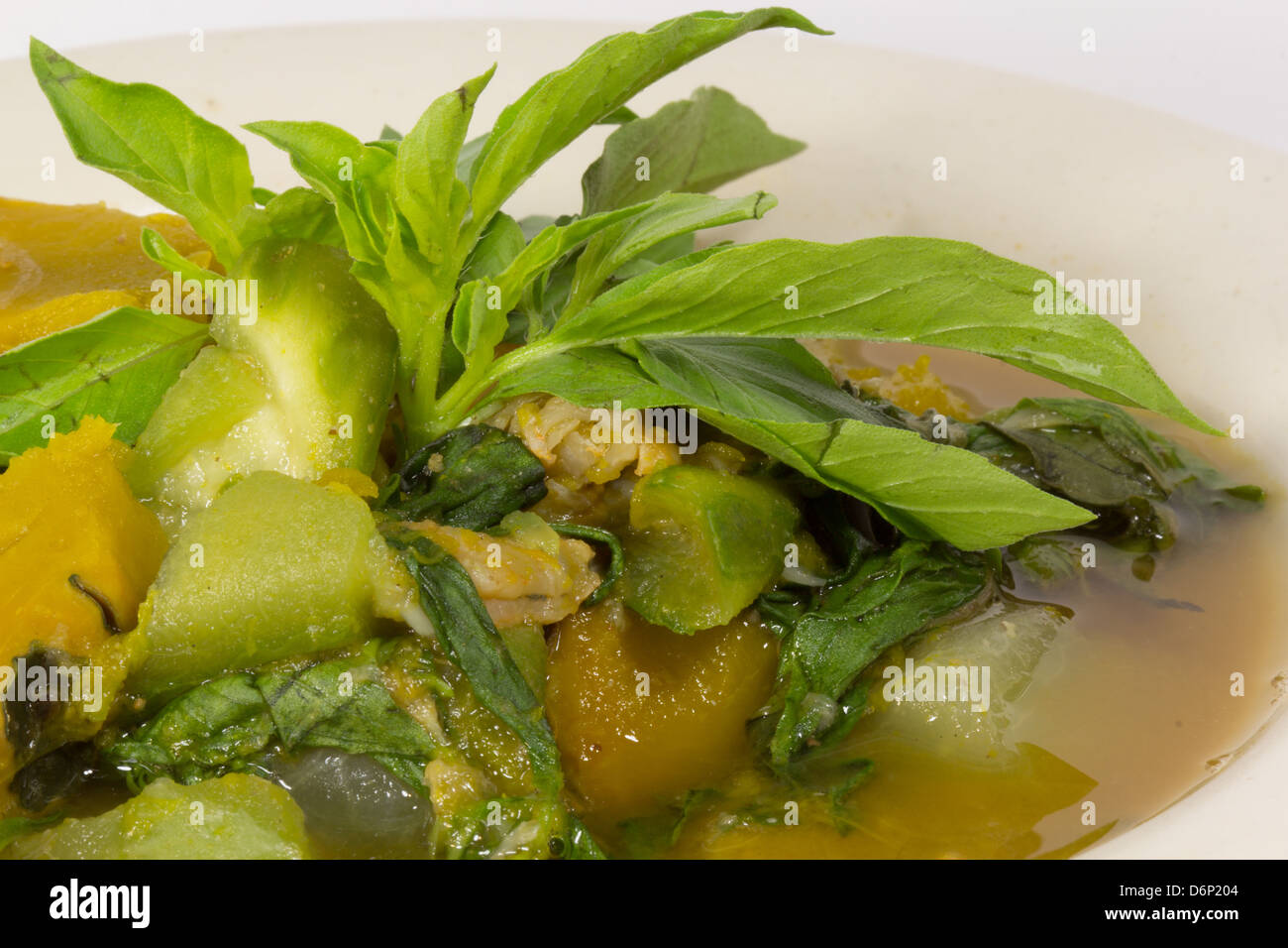 Thailändische Gemüsesuppe in Schüssel Stockfoto