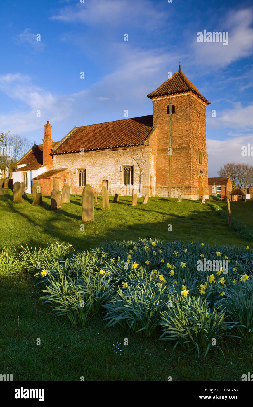 St.-Andreas Kirche im Dorf Bonby an einem Frühlingsabend. North Lincolnshire, England. April. Stockfoto