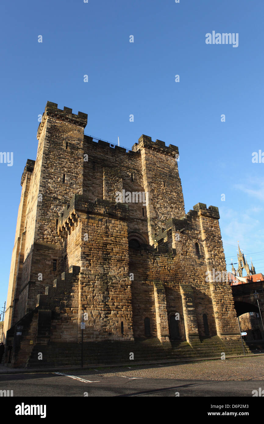 Norman Ära Bergfried, gebaut von König Henry II von 1168 bis 1178, Newcastle-upon-Tyne, Tyne and Wear, England, UK Stockfoto