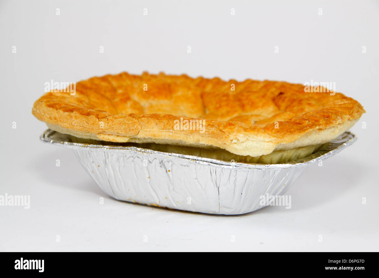 Ungekocht Shop gekauft Steak pie Stockfoto