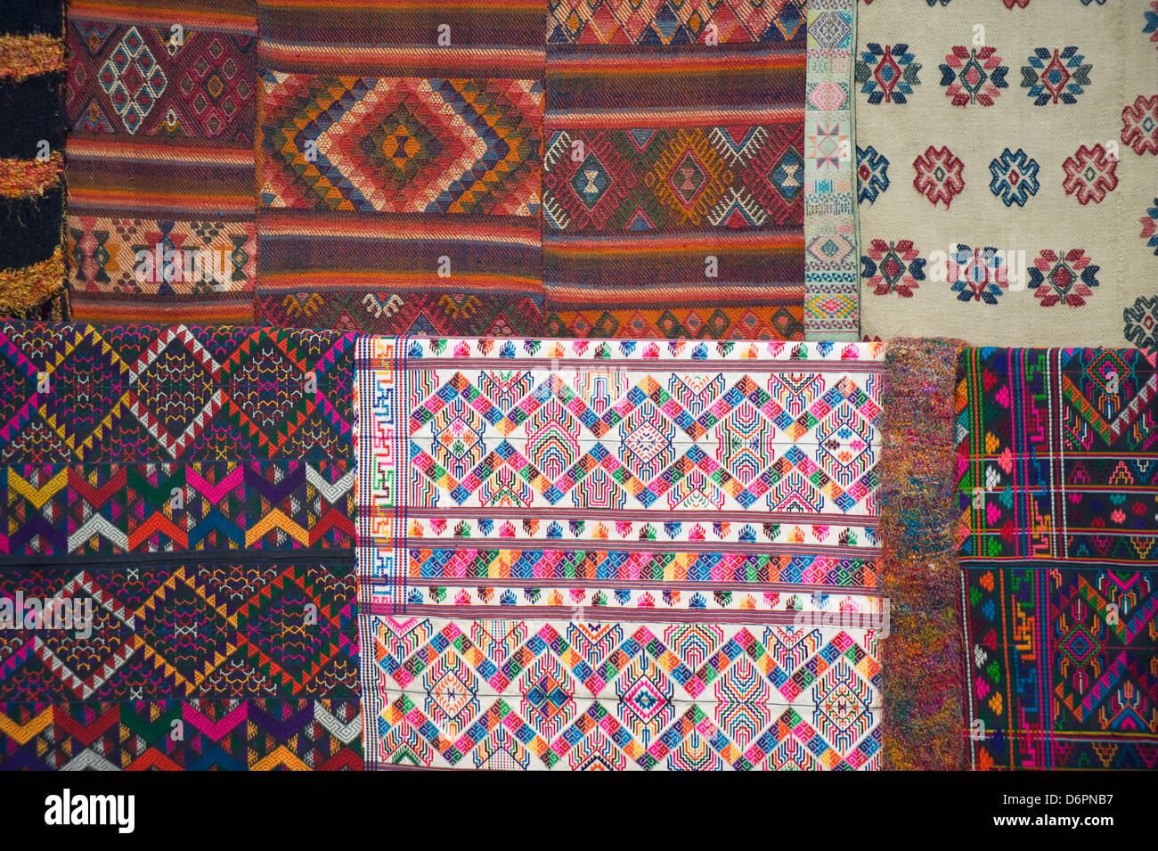 Textilien für den Verkauf in Durbar Square, Kathmandu, Nepal, Asien Stockfoto
