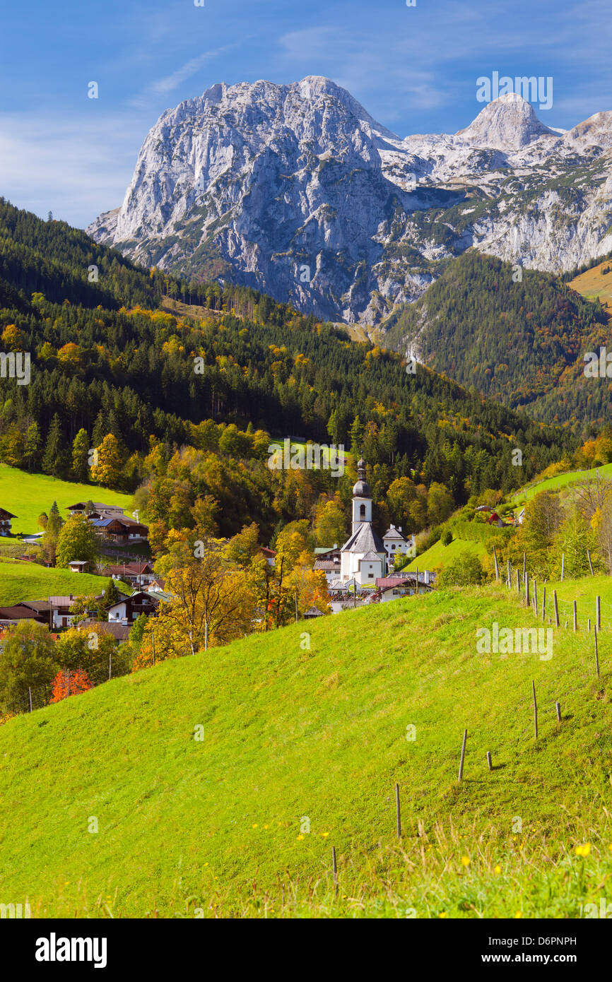 Blick auf Ramsau im Herbst, in der Nähe von Berchtesgaden, Bayern, Deutschland, Europa Stockfoto
