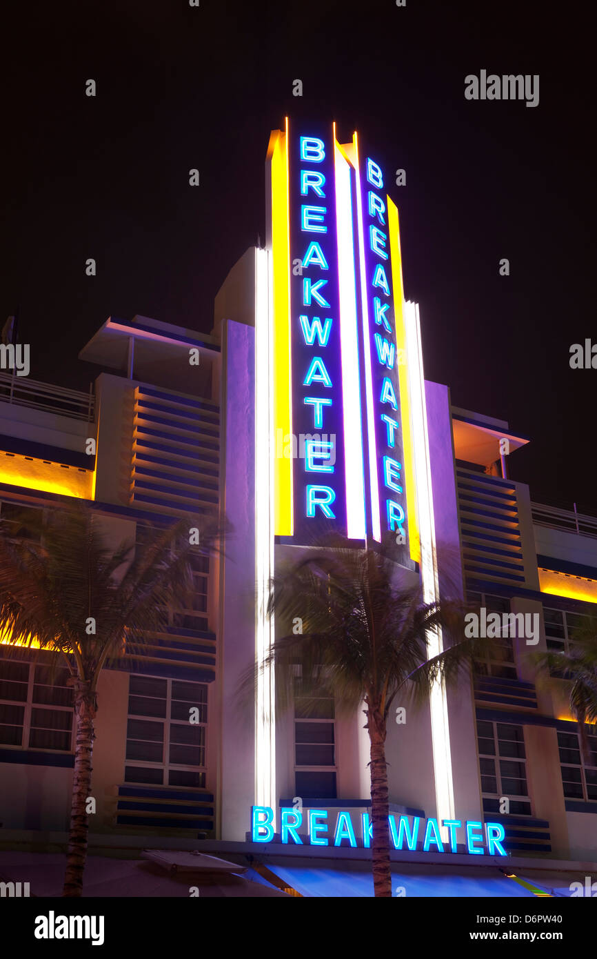 Hotel beleuchtet in der Nacht, Art Deco District, South Beach, Miami Beach, Miami-Dade County, Florida, USA Stockfoto