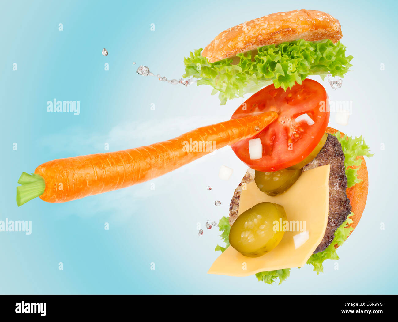 Karotte Hamburger schlagen. Ändern Sie Ihre Essgewohnheiten Stockfoto