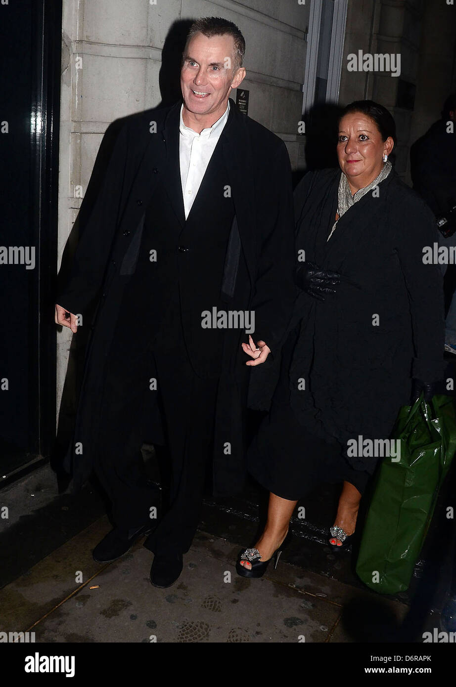 Gary Rhodes in der streng Come Dancing Party statt an einen für einen Club London, England - 19.12.11 Stockfoto