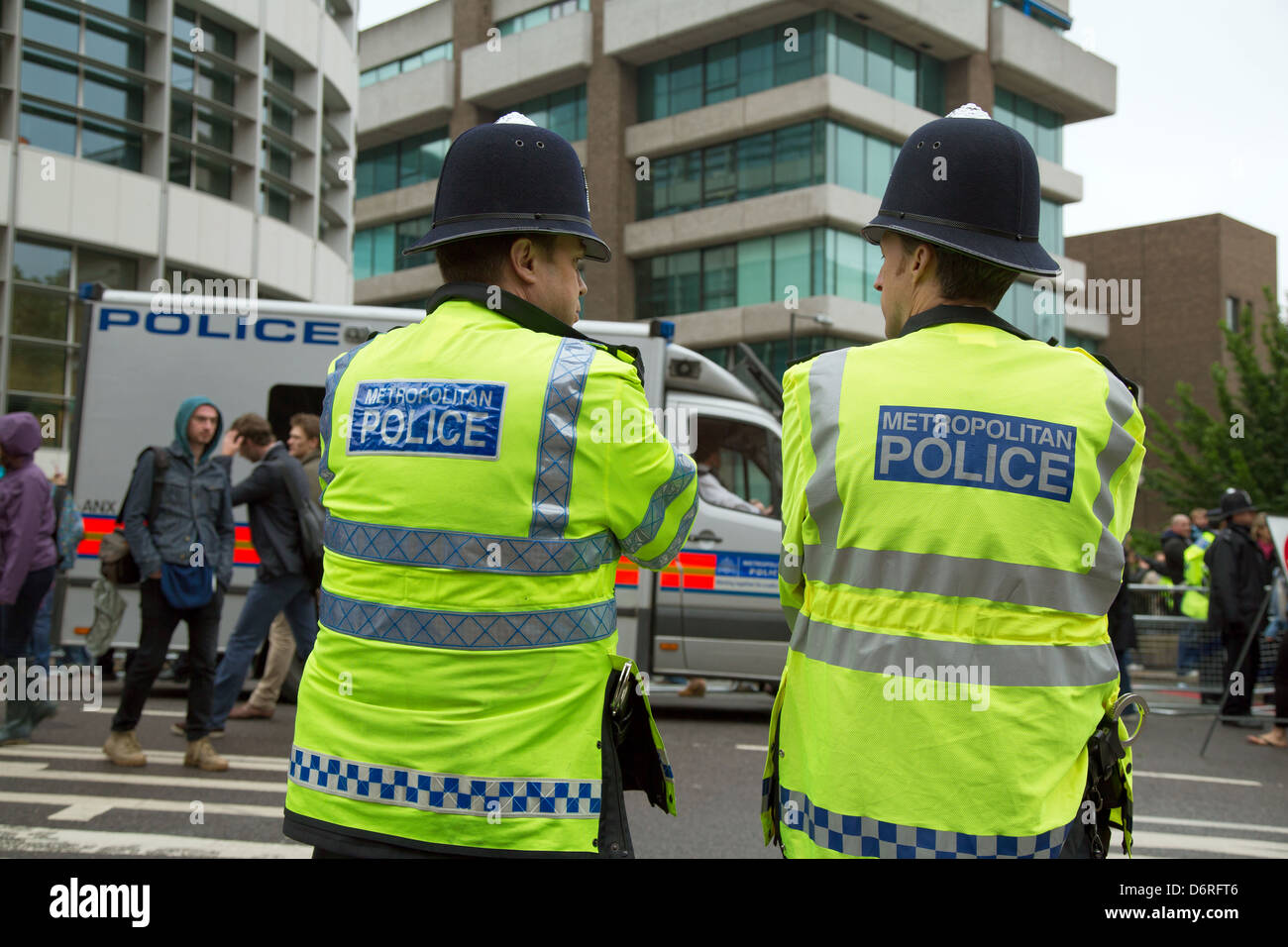 London, UK, Bobbies der Metropolitan Police Stockfoto