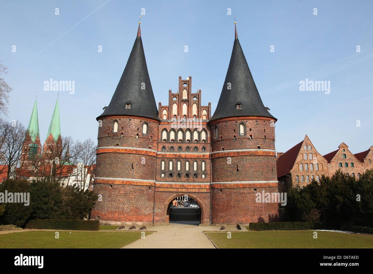 Lübeck altes stadttor -Fotos und -Bildmaterial in hoher Auflösung – Alamy