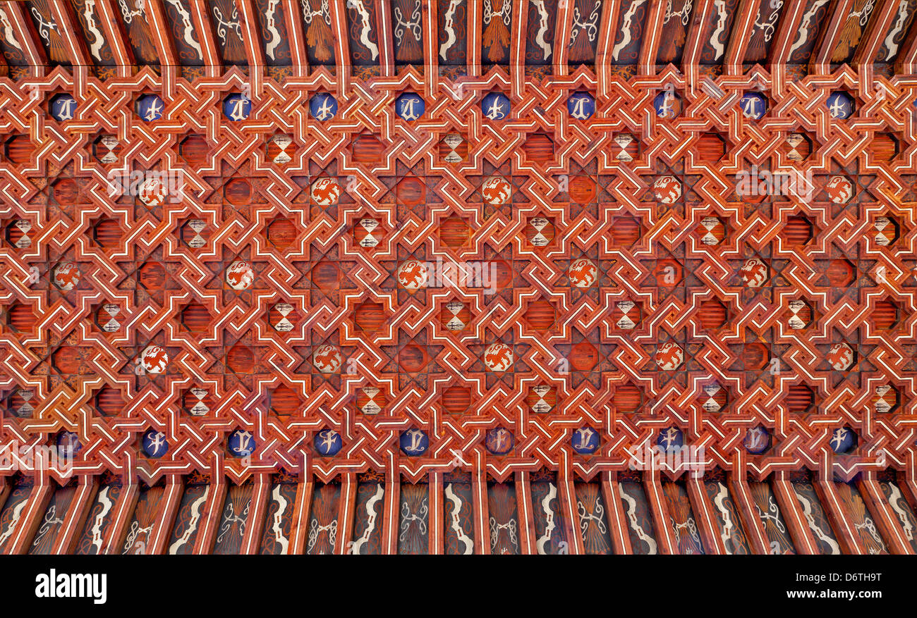 TOLEDO - März 8: Decke des Atrium des Monasterio San Juan de Los Reyes oder Kloster des Heiligen Johannes der Könige Stockfoto