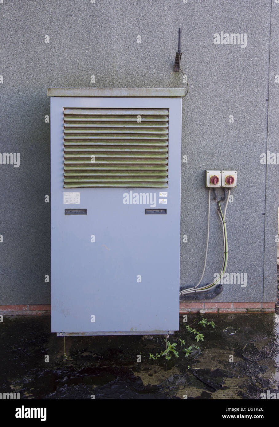 Schweinehaltung, Luft-Wärmepumpe, zuerst zur Verwendung auf Schweinemasteinheit im Land, Lancashire, England, November Stockfoto