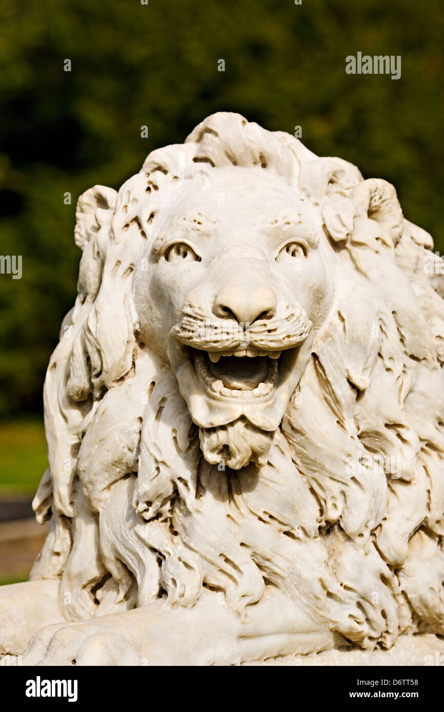 Ballarat, Australien / Circa 1893 Löwe Skulptur in Ballarat Botanical Gardens. Stockfoto