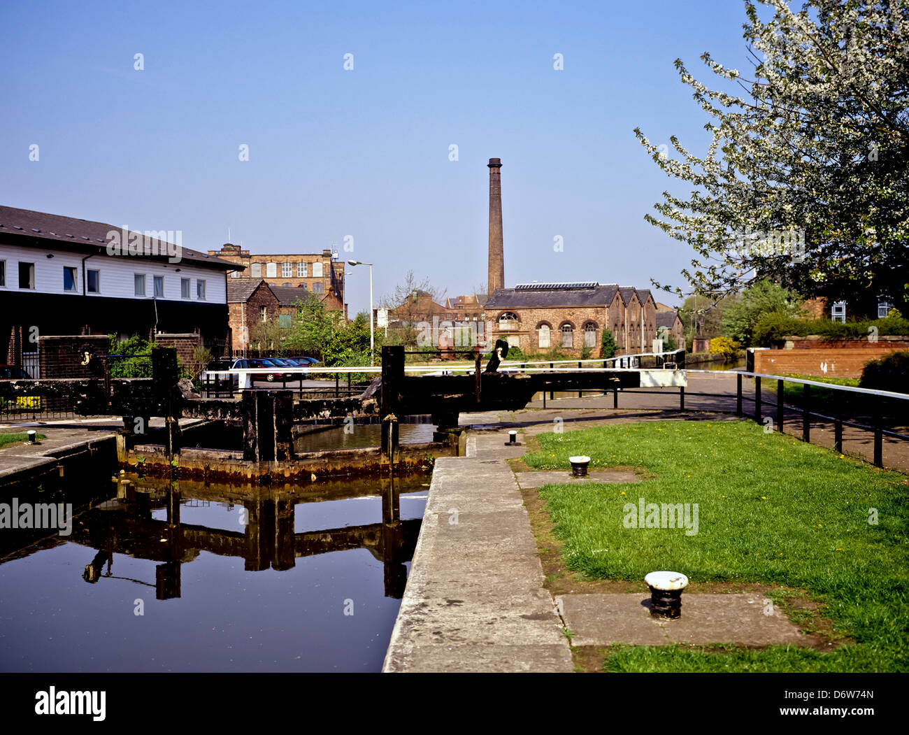 8446. Sperre für das Leeds & Liverpool Canal, Wigan, größere Manchester, England, Europa Stockfoto