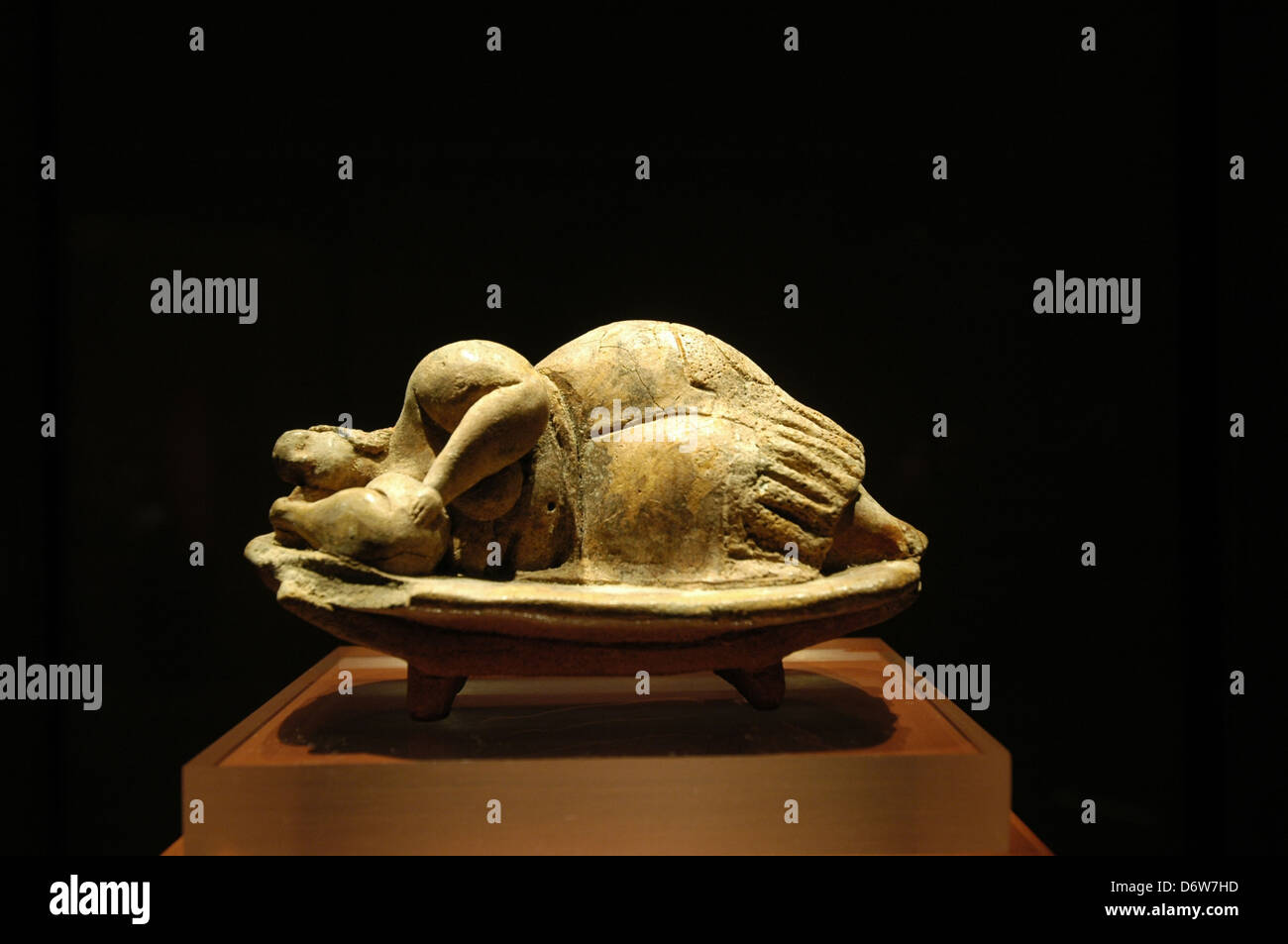 Die ursprüngliche Sleeping Lady eine 5000 Jahre alte steinerne Figur erholte sich in der prähistorischen Hypogäum von ħal-saflieni jetzt bei, das Nationalmuseum für Archäologie in Valletta die Hauptstadt Maltas angezeigt Stockfoto