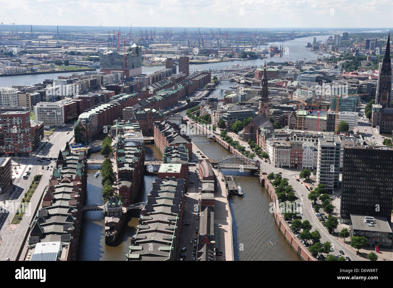 Hamburg, Deutschland, mit Blick auf die Stadt und den Hafen Hamburg-Speicher Stockfoto