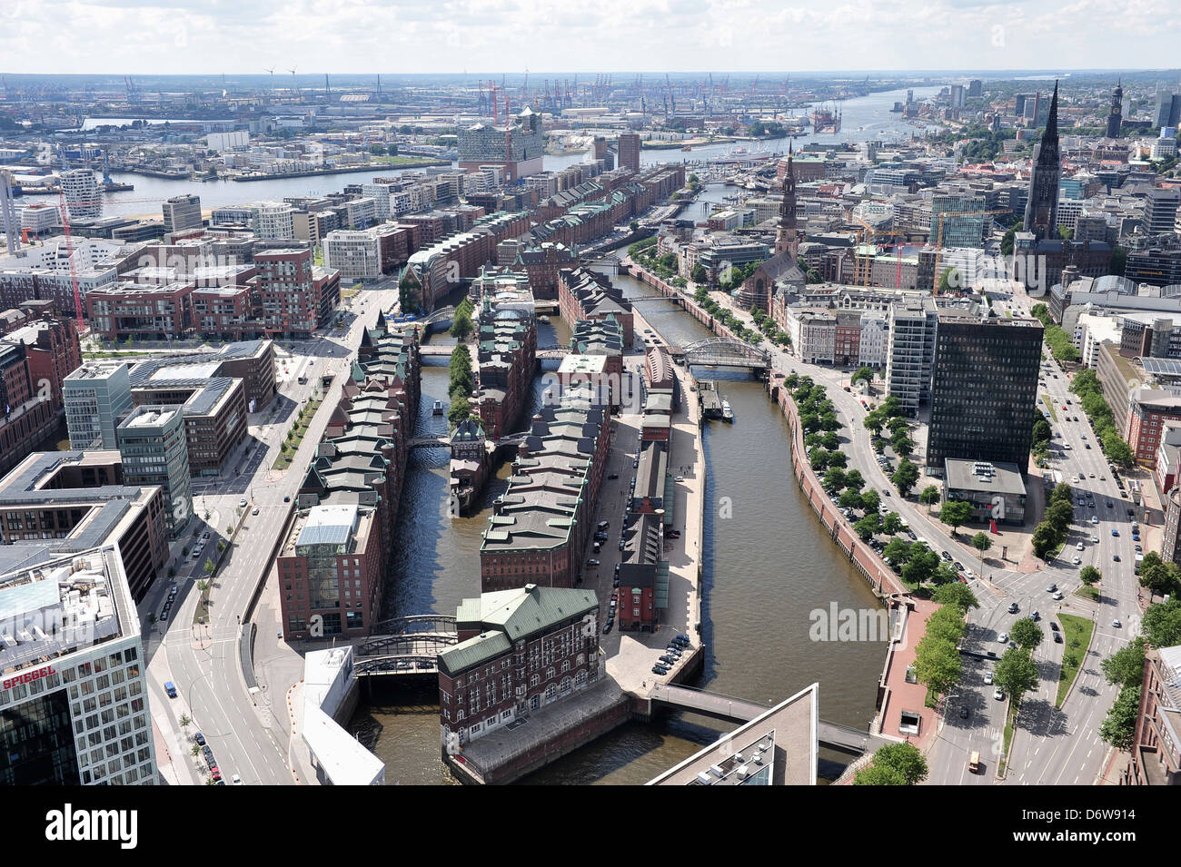 Hamburg, Deutschland, mit Blick auf die Stadt und den Hafen Hamburg-Speicher Stockfoto