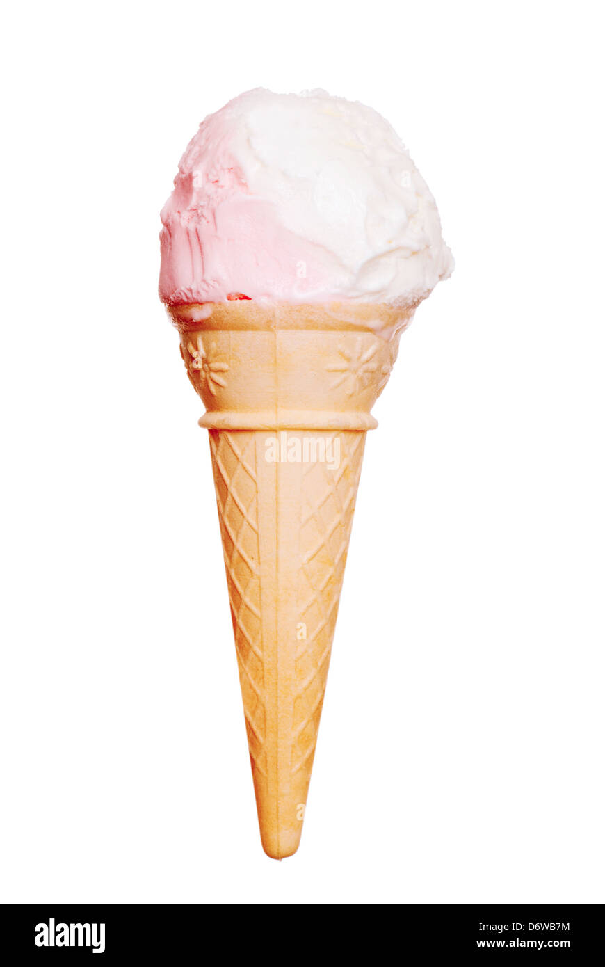 Erdbeer-Vanille-Eiscreme-Kegel isoliert Stockfoto