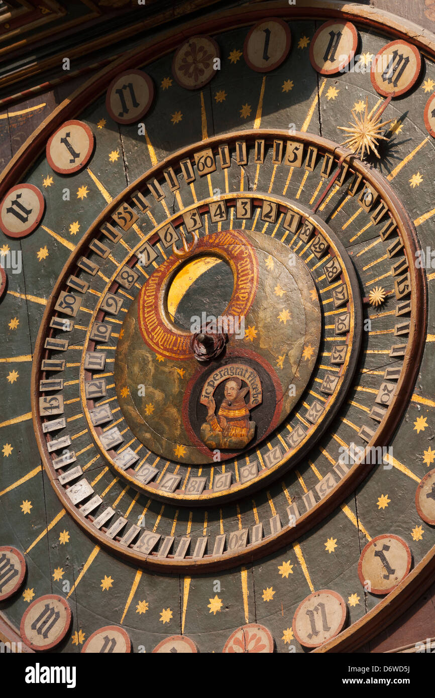 Wells Cathedral Uhr (ein 14. Jahrhundert astronomische Uhr in 1380s installiert), Somerset, England Stockfoto