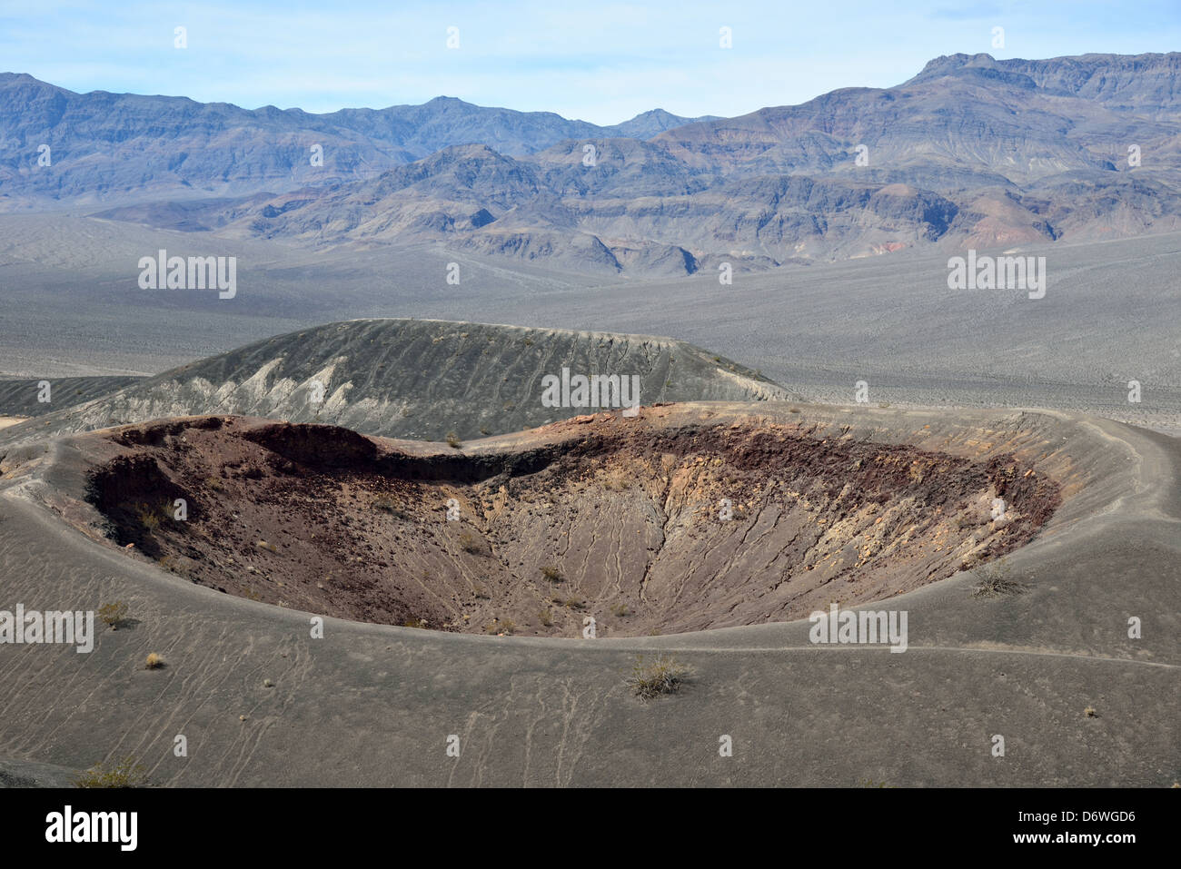 Der kleine Hebe-Krater. Death Valley Nationalpark, Kalifornien, USA. Stockfoto