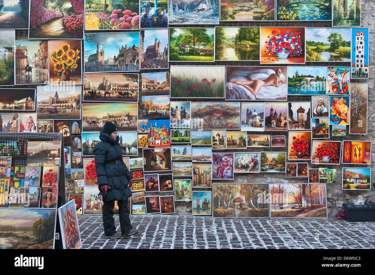 Kunst-Anzeige auf der Stadtmauer in der Nähe von Florianstor in Krakau, Polen Stockfoto