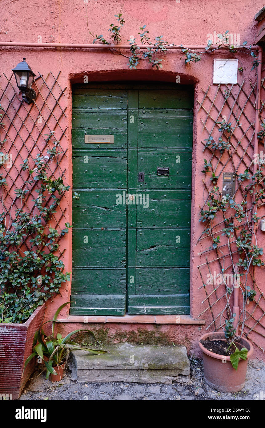 Alte Türen Roma n 2 Italien von Andrea quercioli Stockfoto
