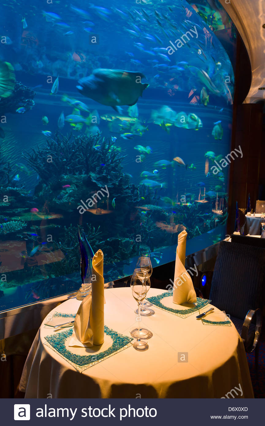 Das Unterwasser Unter Dem Motto Al Mahara Restaurant Im Burj