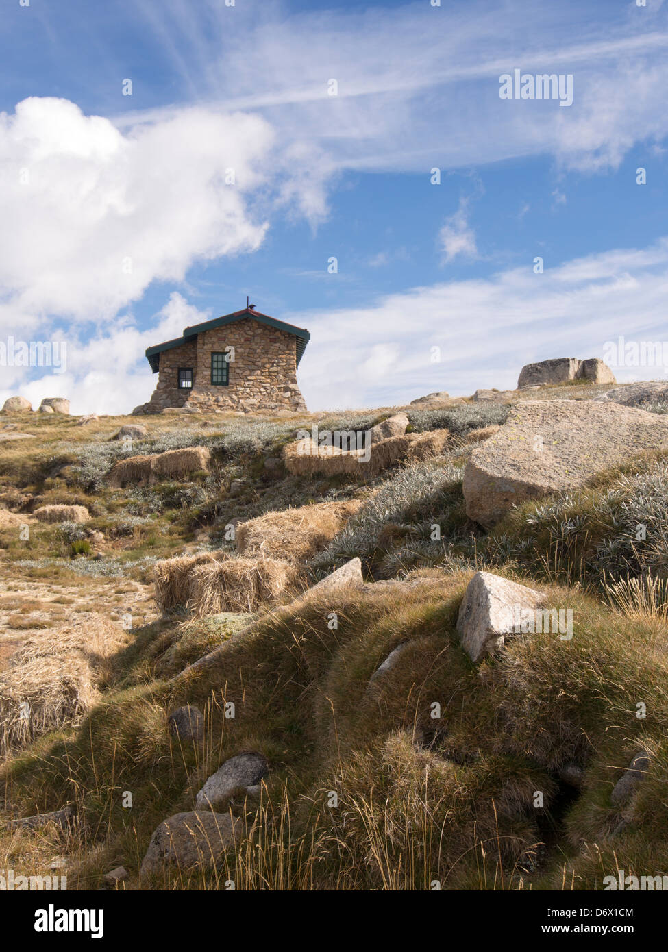 Weiten Blick des Seemanns-Hütte auf dem Weg bis zum Mount Kosciuszko Stockfoto