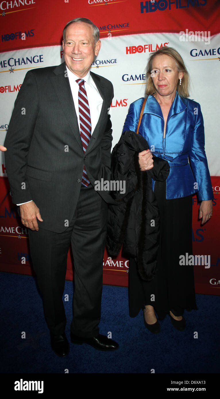 George Pataki, Libby Pataki New Yorker Premiere von "Change Game" Ziegfeld Theatre, New York City, USA Ankünfte - 07.03.12 Stockfoto