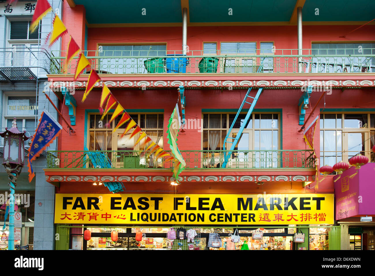 Bunte "Fernost Flohmarkt", Chinatown, San Francisco, Kalifornien USA Stockfoto