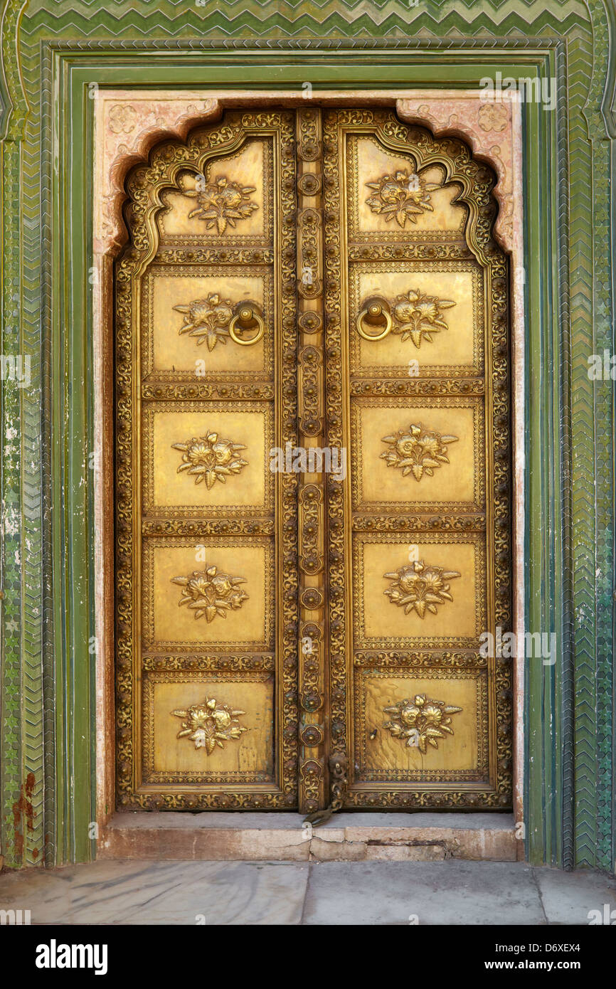 Dekorative Kunst Tür, Chandra Mahal, Jaipur City Palace, Jaipur, Rajasthan, Indien Stockfoto