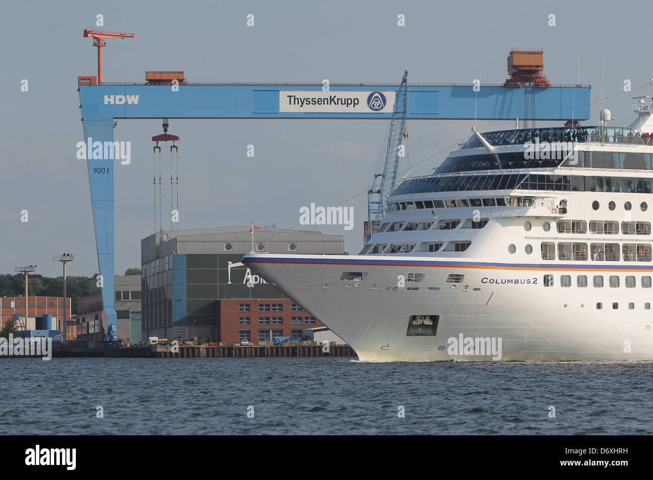 Kiel, Deutschland, den Bogen von Columbia 2 Hapag-Lloyd von der Kieler Werft Stockfoto