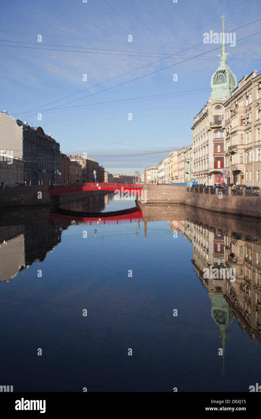 Kaufhaus "Au Pont Rouge", Saint Petersburg, Russland. Stockfoto