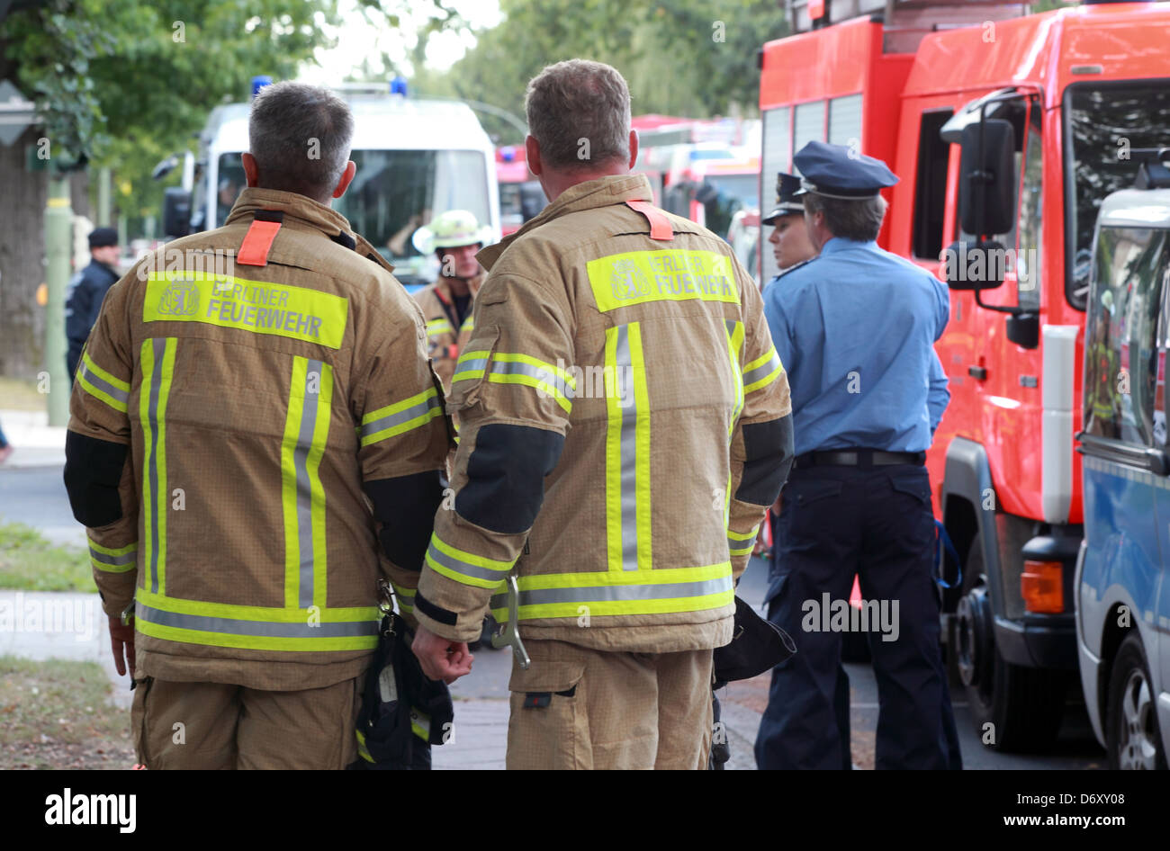 Berlin, Deutschland, Feuerwehr vor dem US-Konsulat Stockfoto