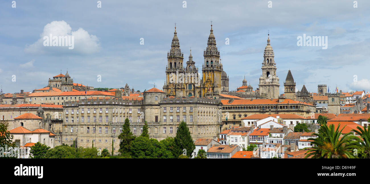 Römisch-katholische Kathedrale Catedral de Santiago de Compostela, Stadtbild von Alameda-Park, Galicien, Nordspanien Stockfoto