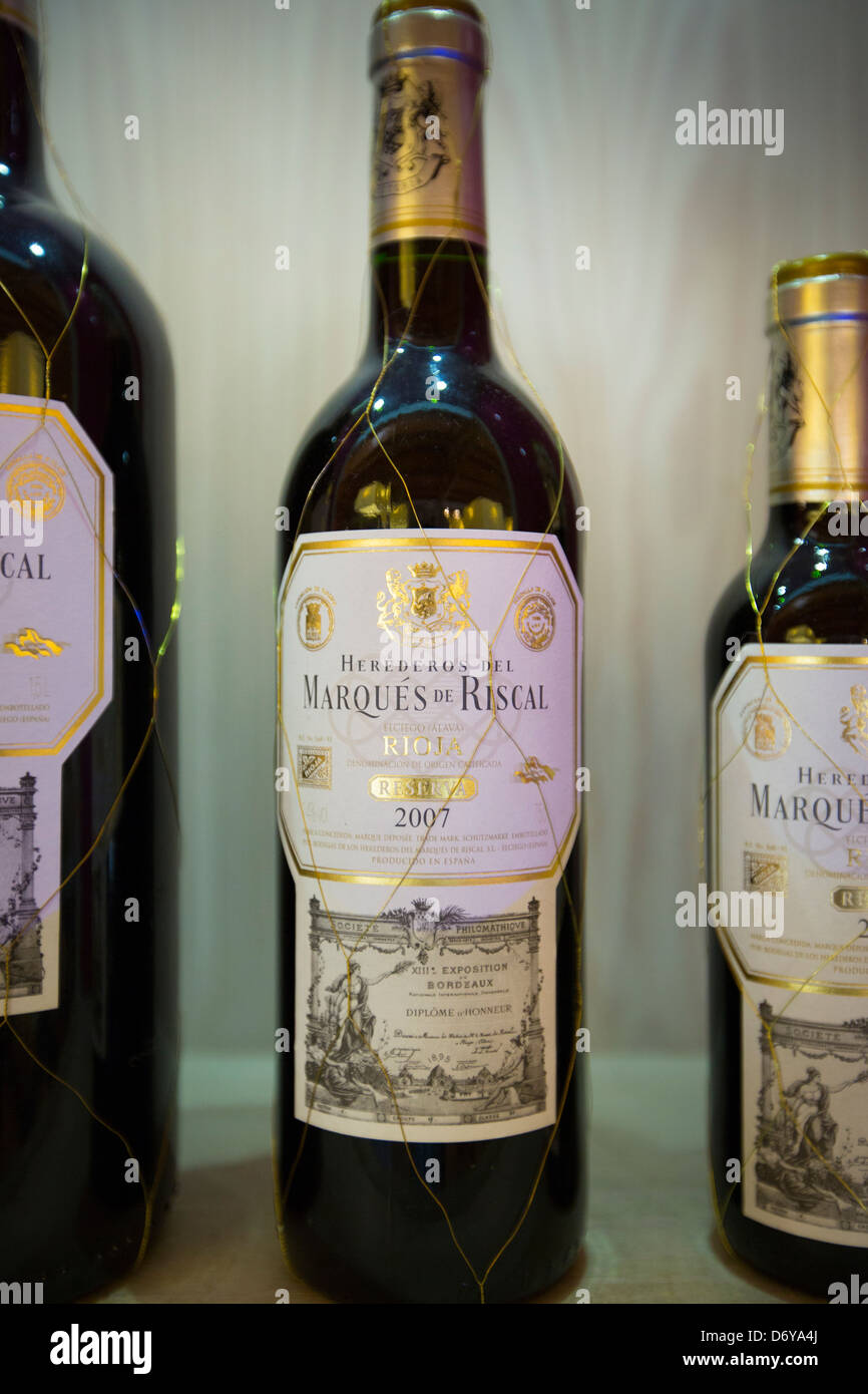 Marques de Riscal 2007 Jahrgang Wein auf Anzeige im Shop an der Bodega Winery in elciego in Rioja Alavesa Bereich von Spanien Stockfoto