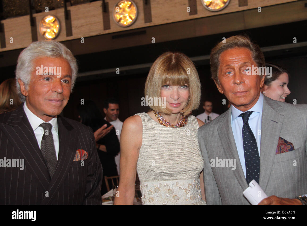 Giancarlo Giammetti, Anna Wintour, Valentino Valentino Garavani ist mit dem 2011 Couture Council Award für die Kunstfertigkeit der geehrt Stockfoto