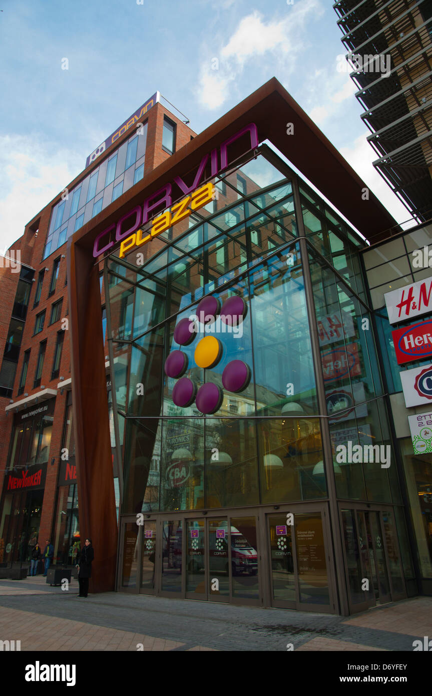 Corvin plaza einkaufszentrum Fotos und Bildmaterial in hoher